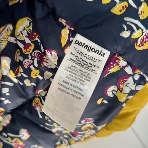 Patagonia Bivy Vest Sulphur Yellow XS Mushroom Print Lining Hooded - Picture 10 of 14